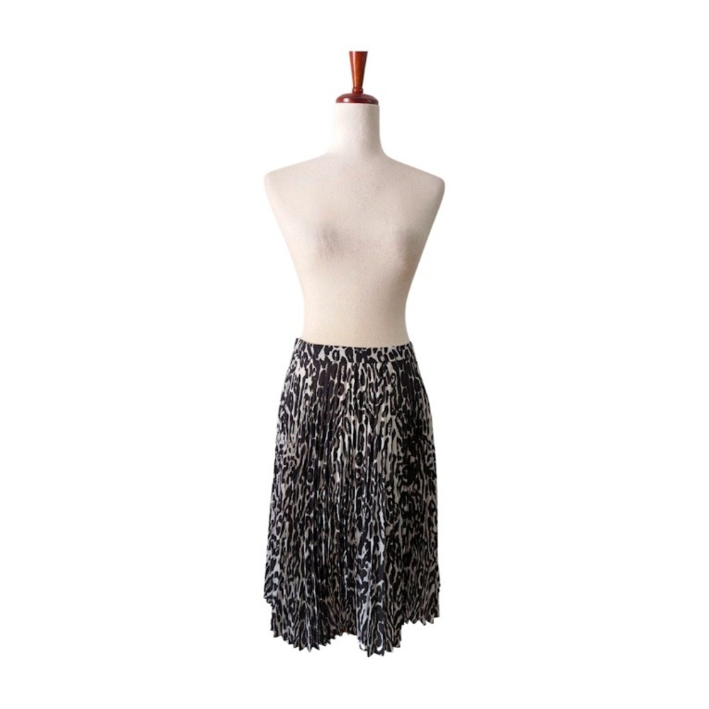 NWT Burberry Pleated Midi Skirt Leopard Print Black Beige Silk Blend Size 6 - Picture 10 of 10